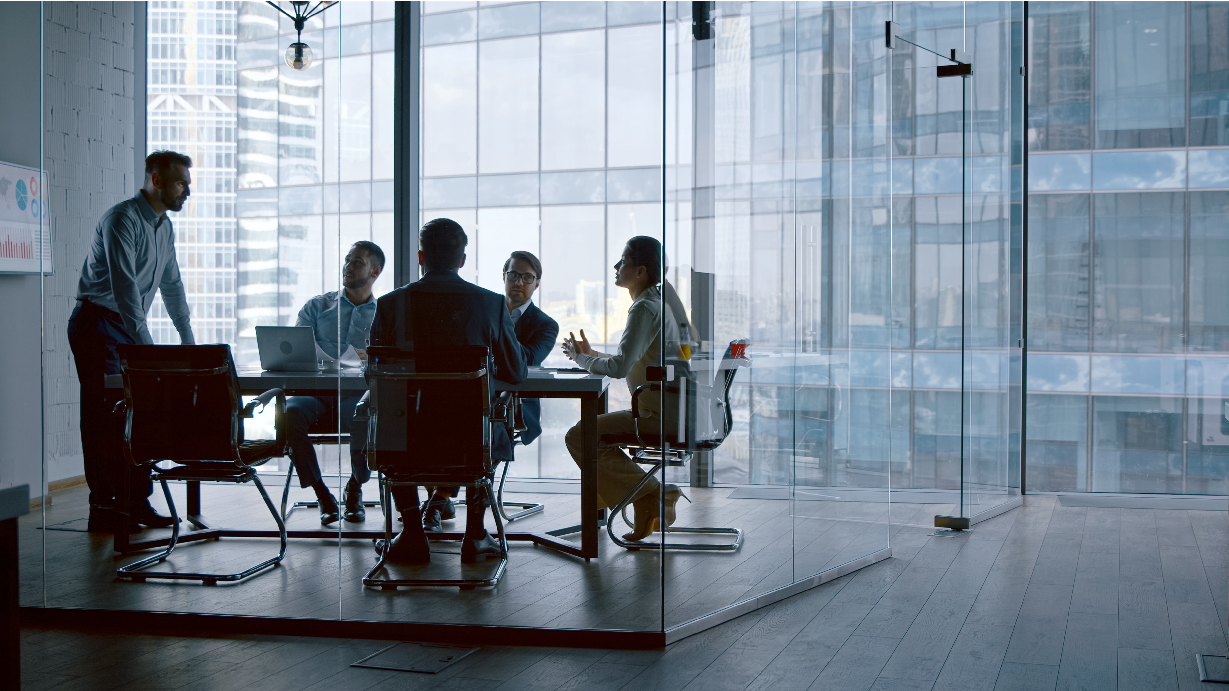 business people listening the presenter while sitt 2023 11 27 05 01 46 utc